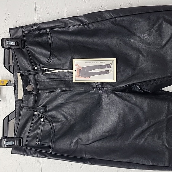 Tgla NWT Super High‎ Rise Boot Cut Faux Leather Pants Size 5/27 - Picture 1 of 9